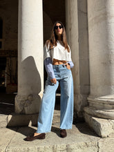 Carica l'immagine nel visualizzatore di Gallery, MAGLIA CROP BIANCA CON MANICA CAMICIA

