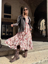 Carica l'immagine nel visualizzatore di Gallery, VESTITO FIORI BASE BIANCA
